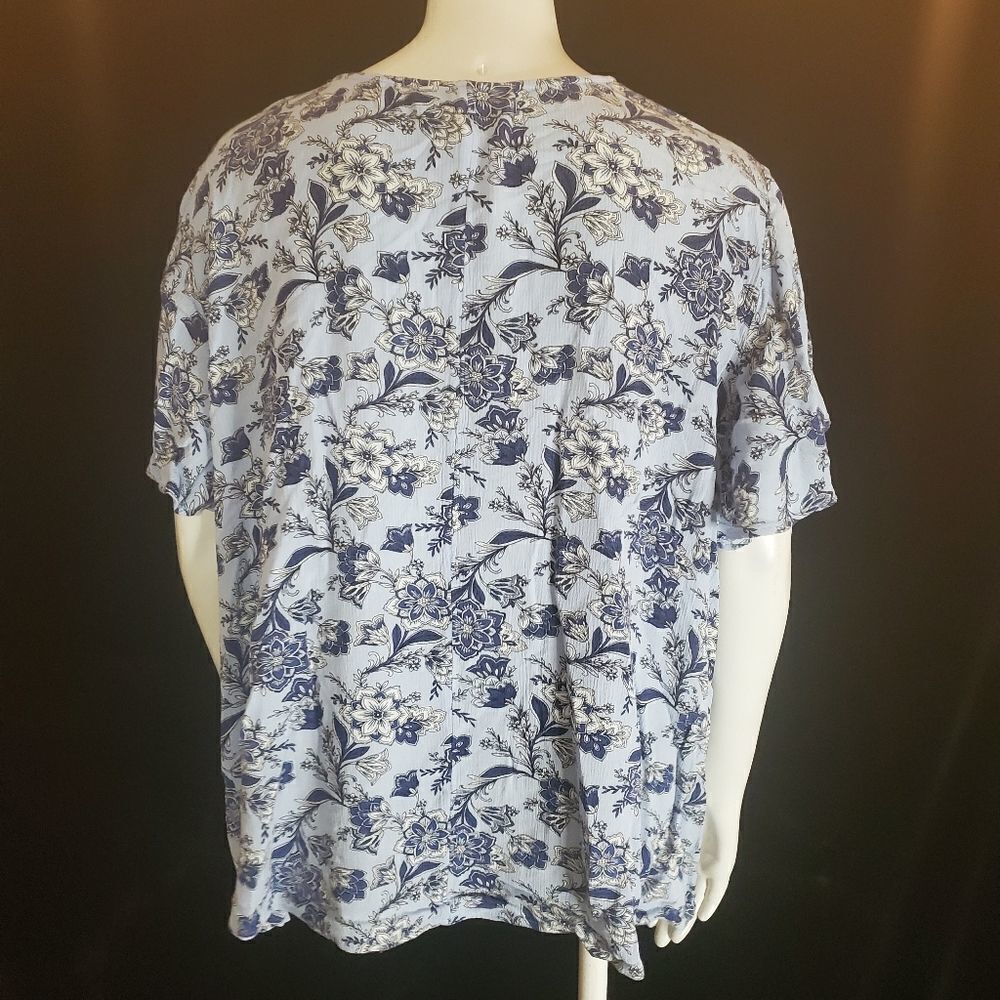 Lane Bryant Blue Floral Top (20) - Picture 5 of 6